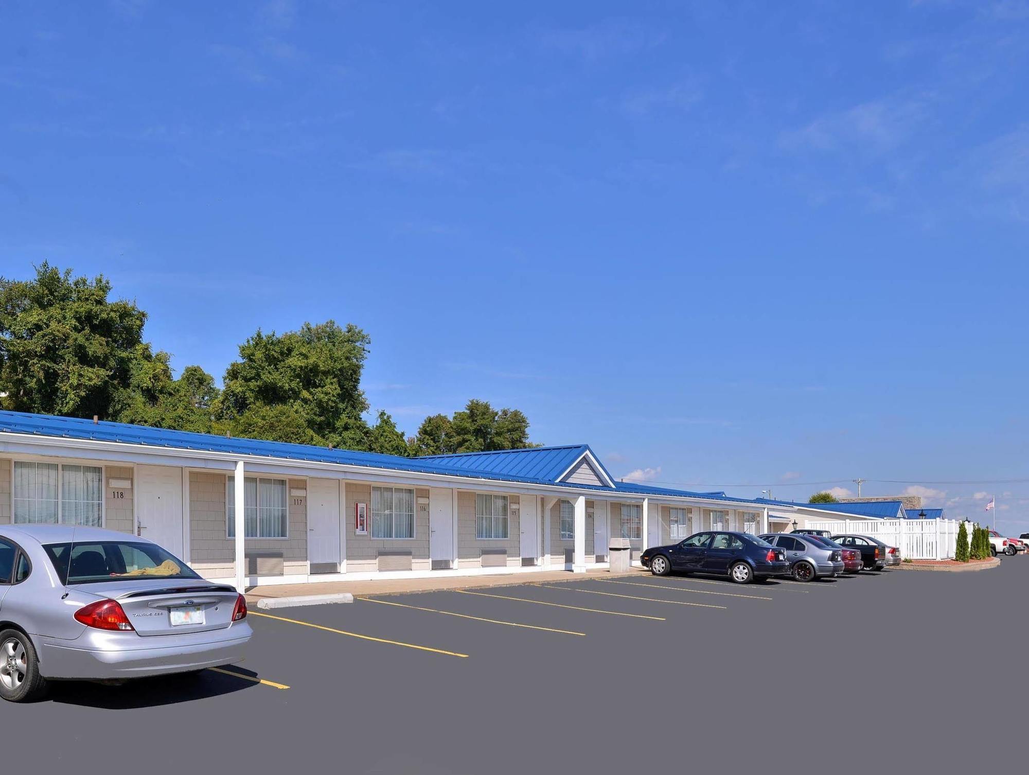 Americas Best Value Inn-Saint Clairsville/Wheeling St. Clairsville Buitenkant foto